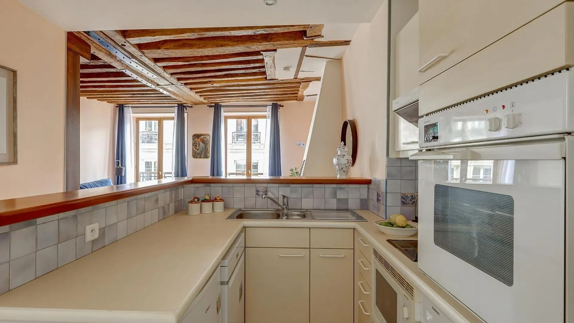 The Heart Of Le Marais - 1Br - Cityapartmentstay Parigi